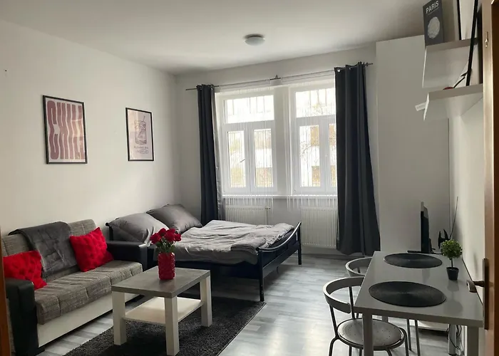 Tiffany Apartment In The City Center